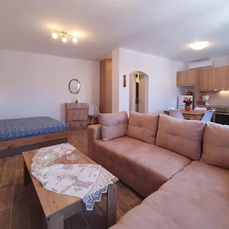 Apartment Kety's House Exámbela